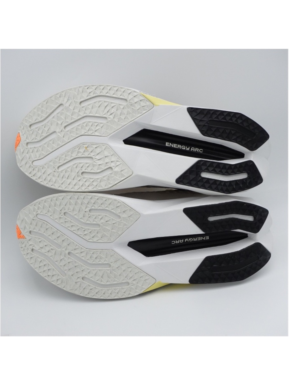 NEW Women's New Balance FuelCell SuperComp Trainer v3 Running Shoe - Picture 5 of 15